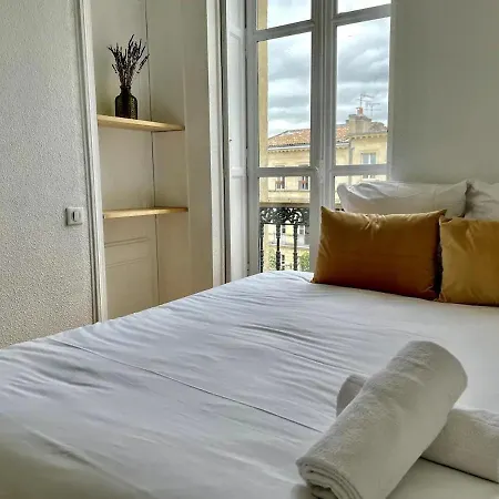Apartment Superbe Neuf - Place Pey Berland